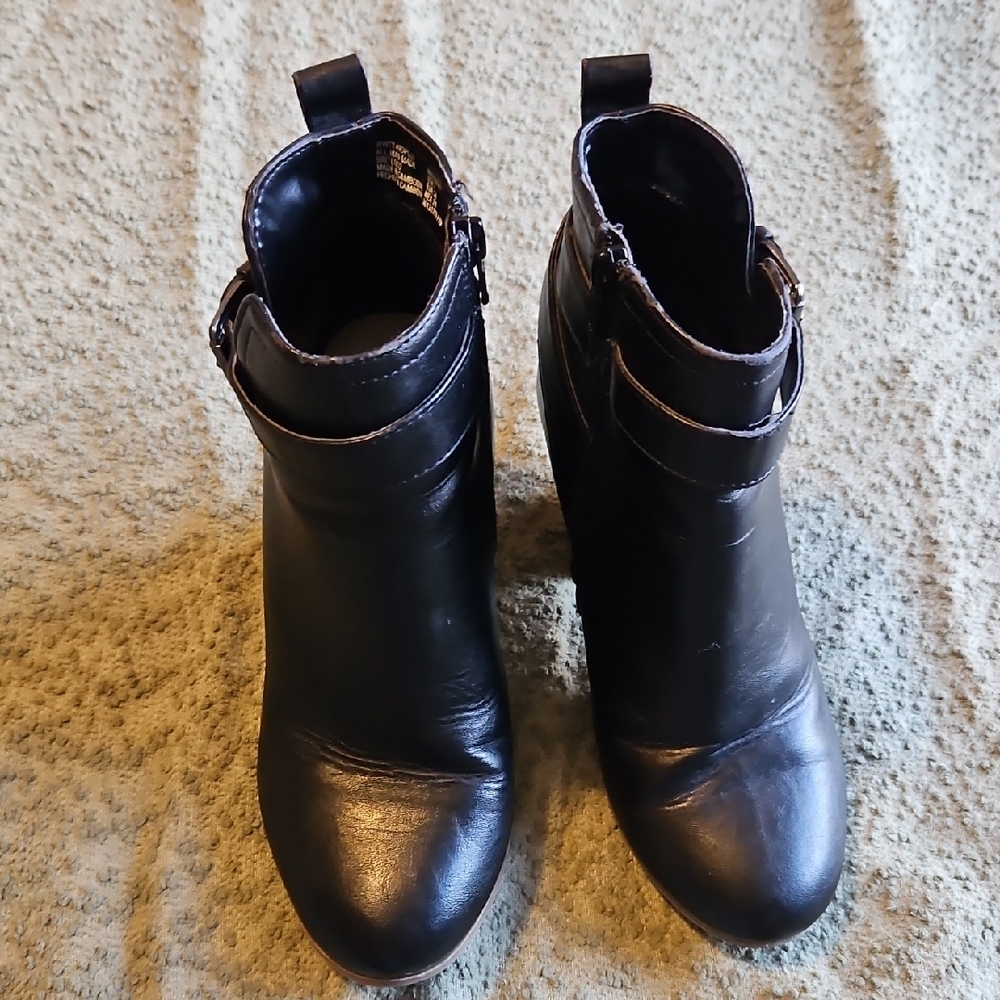 Time and Tru Black Ankle Booties